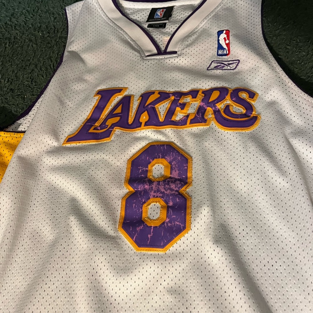 Reebok 2005-2006 Kobe Bryant #8 White Home Basketball Jersey Men’s Large - Picture 3 of 7